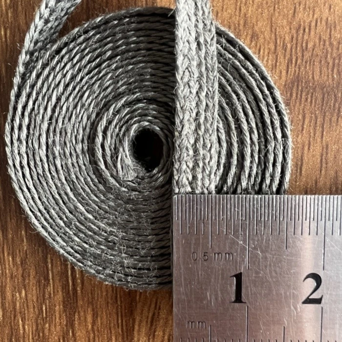 323